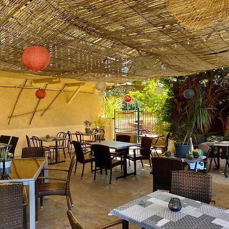 אנגלרס-נוזק Auberge Du Relais D Auniac Hotel Bar Restaurant Piscine מראה חיצוני תמונה