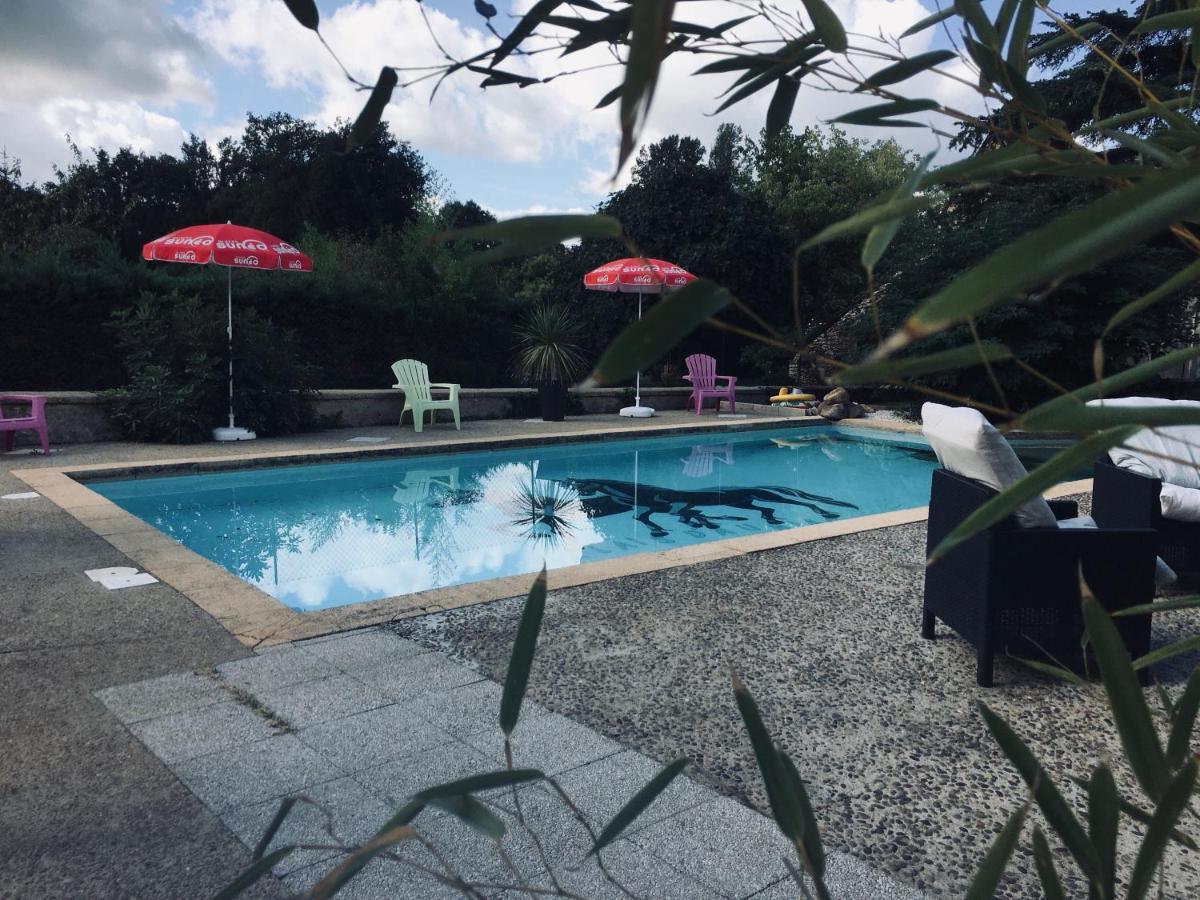 אנגלרס-נוזק Auberge Du Relais D Auniac Hotel Bar Restaurant Piscine מראה חיצוני תמונה